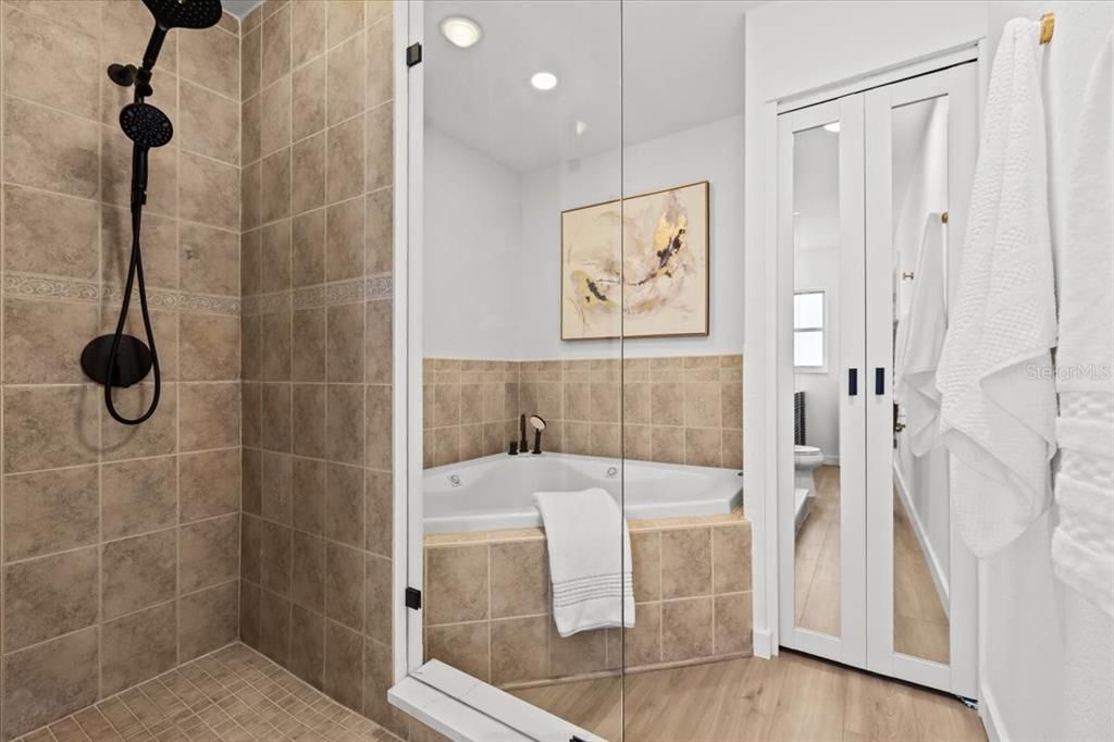 For Sale: $525,000 (3 beds, 2 baths, 1540 Square Feet)