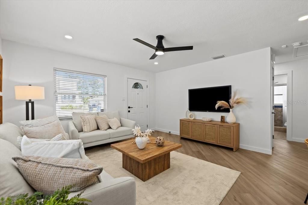 For Sale: $525,000 (3 beds, 2 baths, 1540 Square Feet)