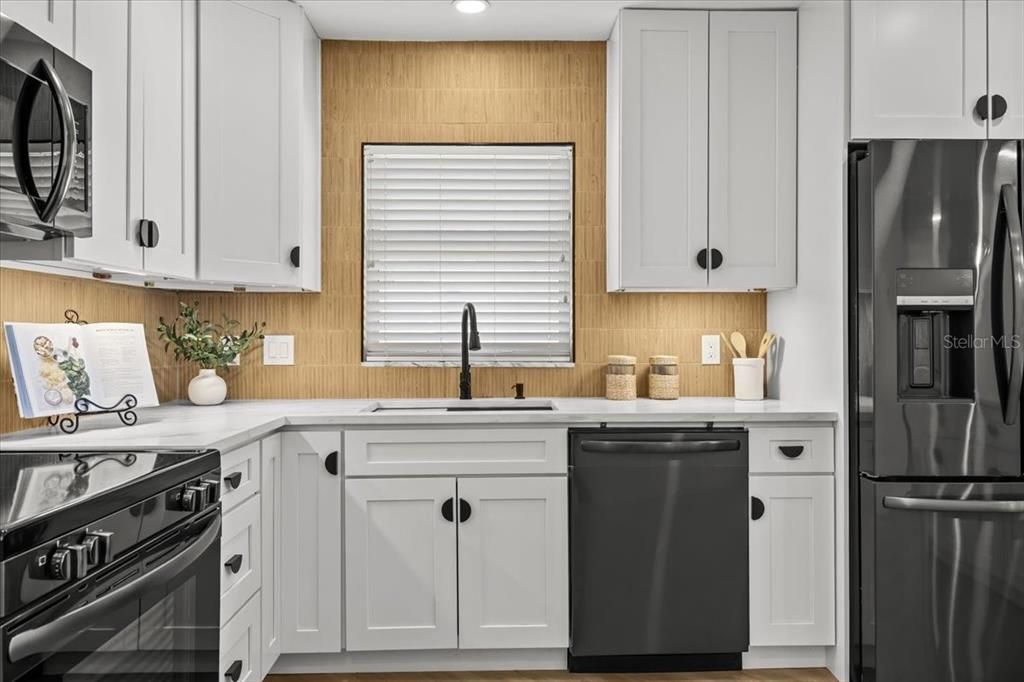 For Sale: $525,000 (3 beds, 2 baths, 1540 Square Feet)