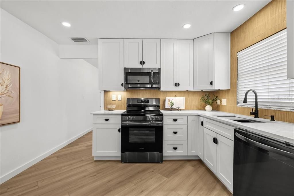 For Sale: $525,000 (3 beds, 2 baths, 1540 Square Feet)