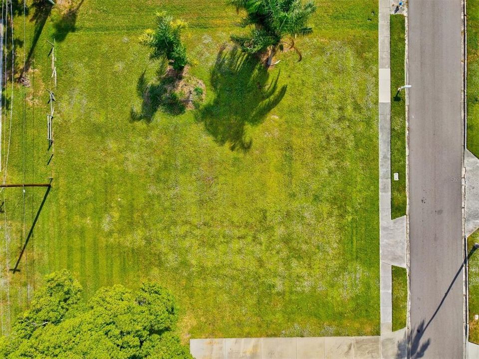 На продажу: $329,900 (0.25 acres)