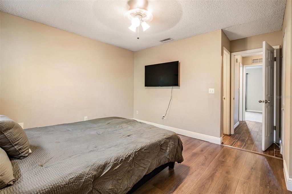 En Venta: $259,000 (2 camas, 2 baños, 1120 Pies cuadrados)