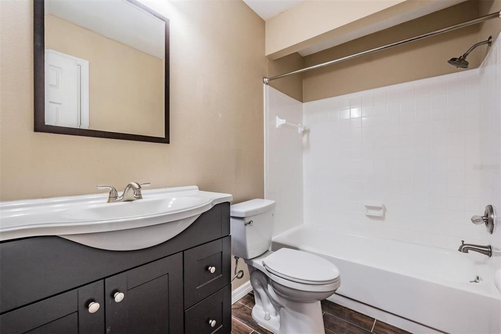 En Venta: $259,000 (2 camas, 2 baños, 1120 Pies cuadrados)