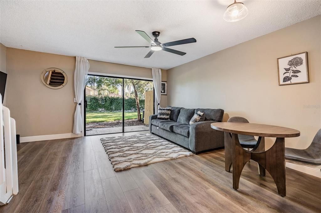 En Venta: $259,000 (2 camas, 2 baños, 1120 Pies cuadrados)