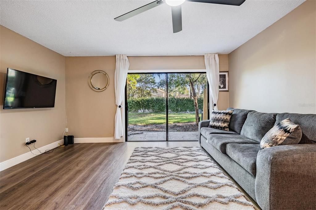 En Venta: $259,000 (2 camas, 2 baños, 1120 Pies cuadrados)