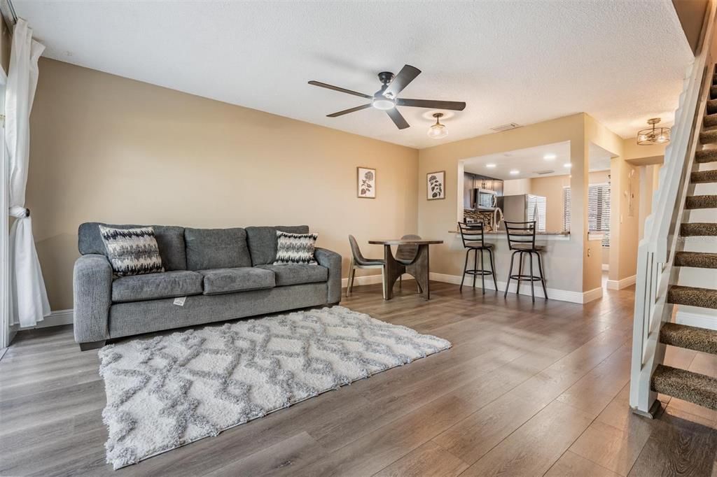 En Venta: $259,000 (2 camas, 2 baños, 1120 Pies cuadrados)