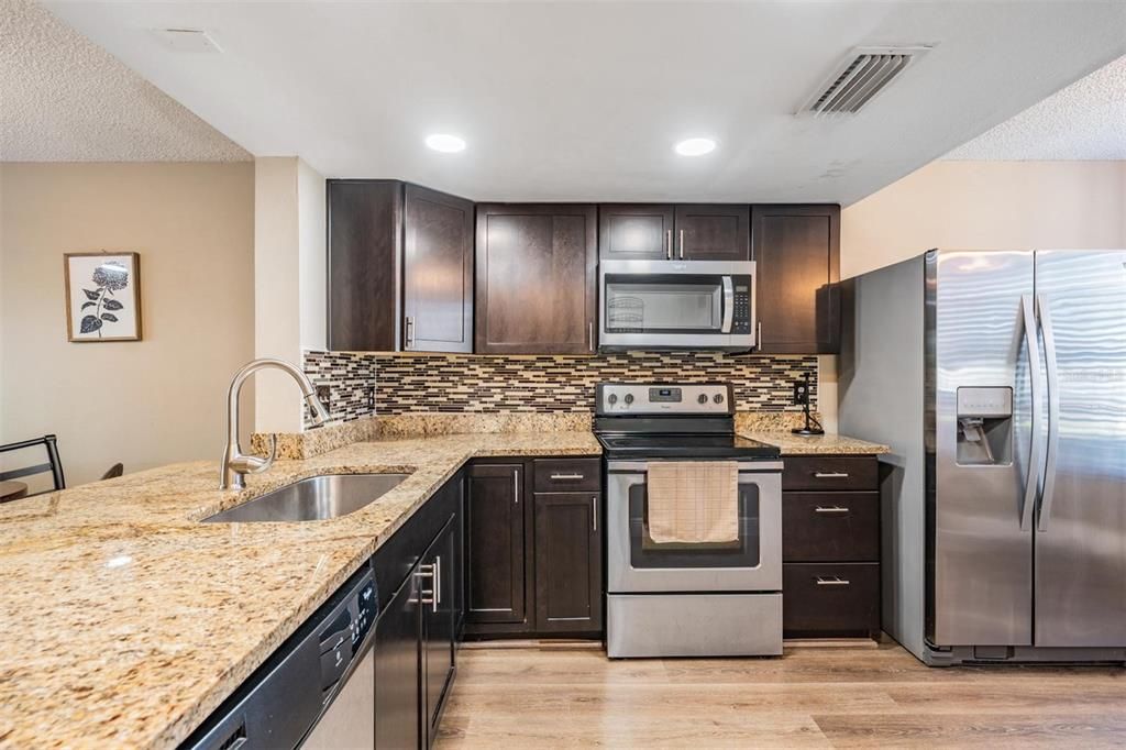 En Venta: $259,000 (2 camas, 2 baños, 1120 Pies cuadrados)