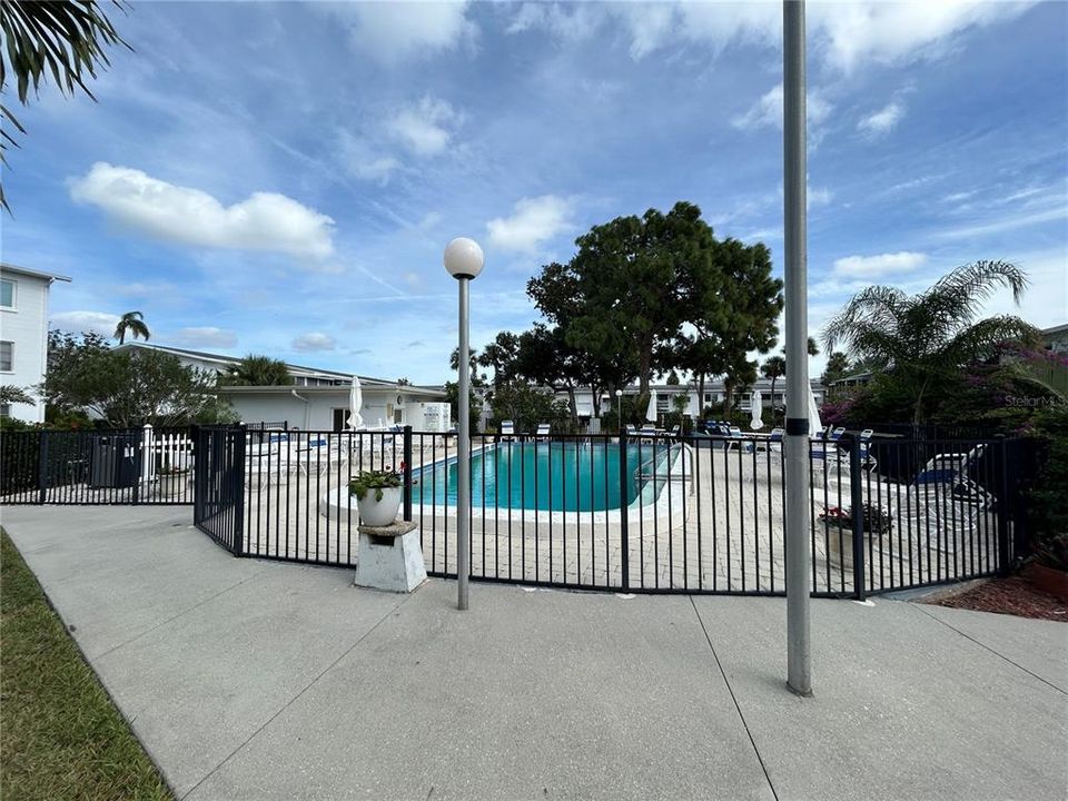 For Sale: $84,000 (1 beds, 1 baths, 493 Square Feet)