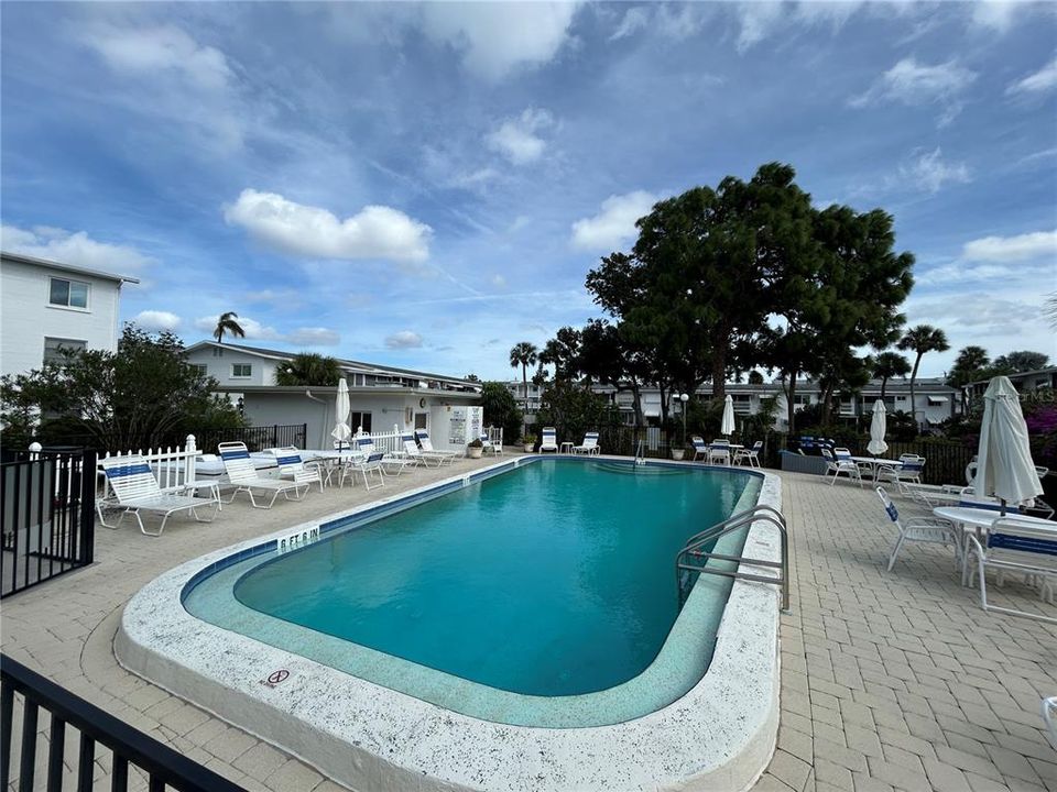 For Sale: $84,000 (1 beds, 1 baths, 493 Square Feet)