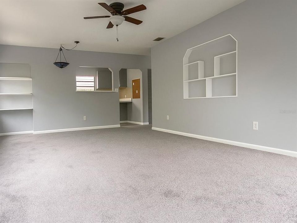 For Sale: $259,000 (2 beds, 1 baths, 952 Square Feet)