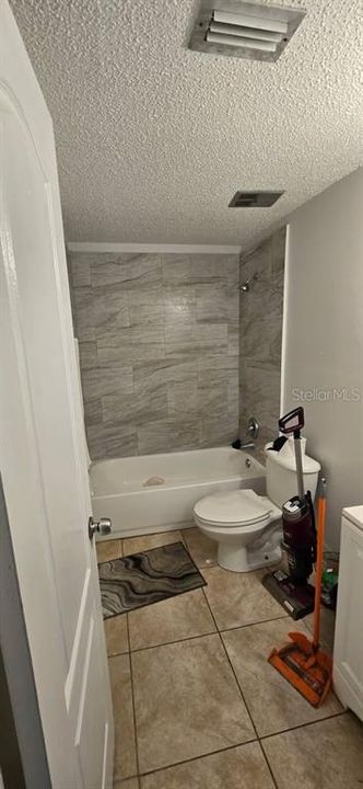 Activo con contrato: $389,000 (6 camas, 0 baños, 1872 Pies cuadrados)