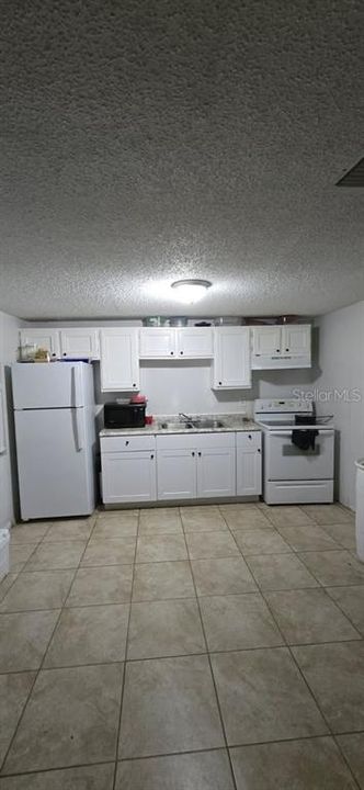 Activo con contrato: $389,000 (6 camas, 0 baños, 1872 Pies cuadrados)