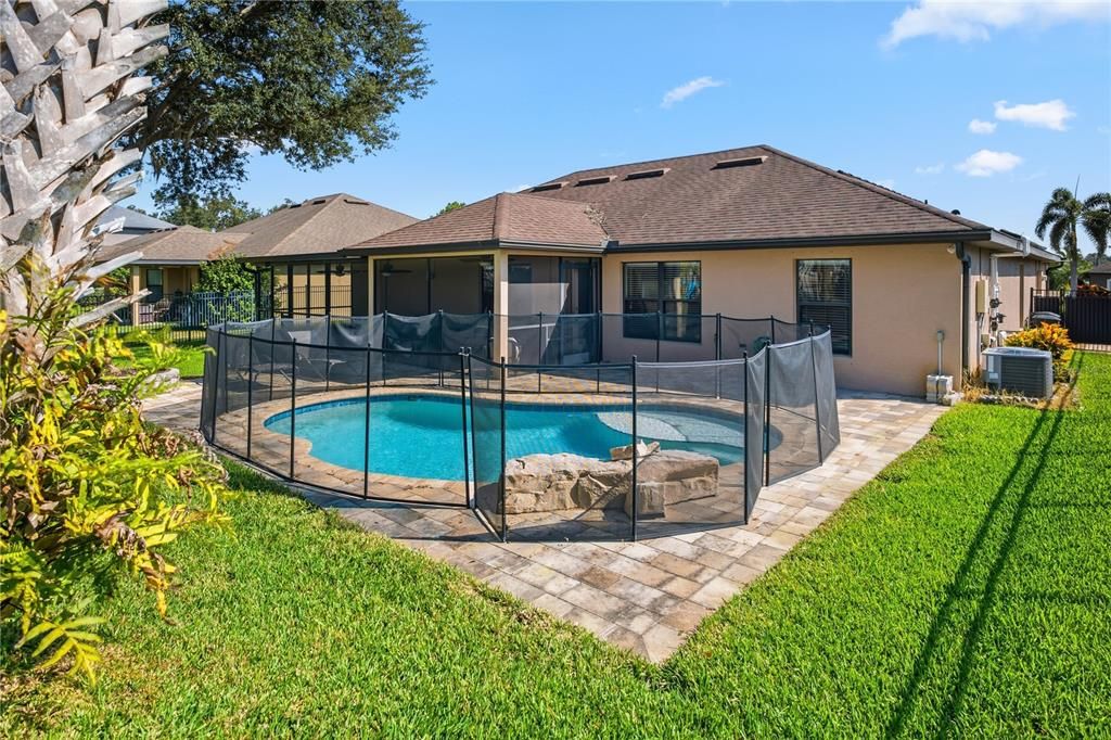 For Rent: $3,200 (3 beds, 2 baths, 1824 Square Feet)