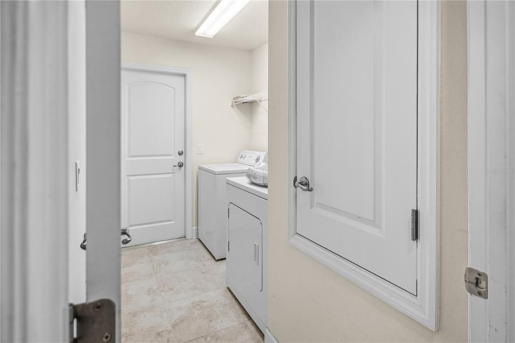 For Rent: $3,200 (3 beds, 2 baths, 1824 Square Feet)