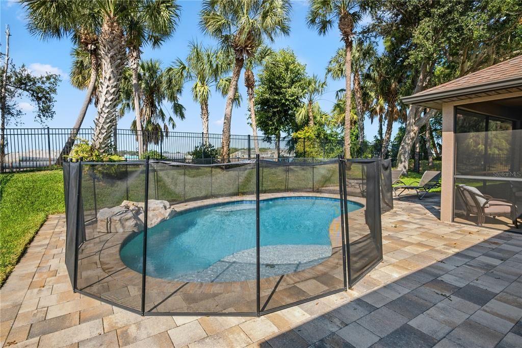 For Rent: $3,200 (3 beds, 2 baths, 1824 Square Feet)