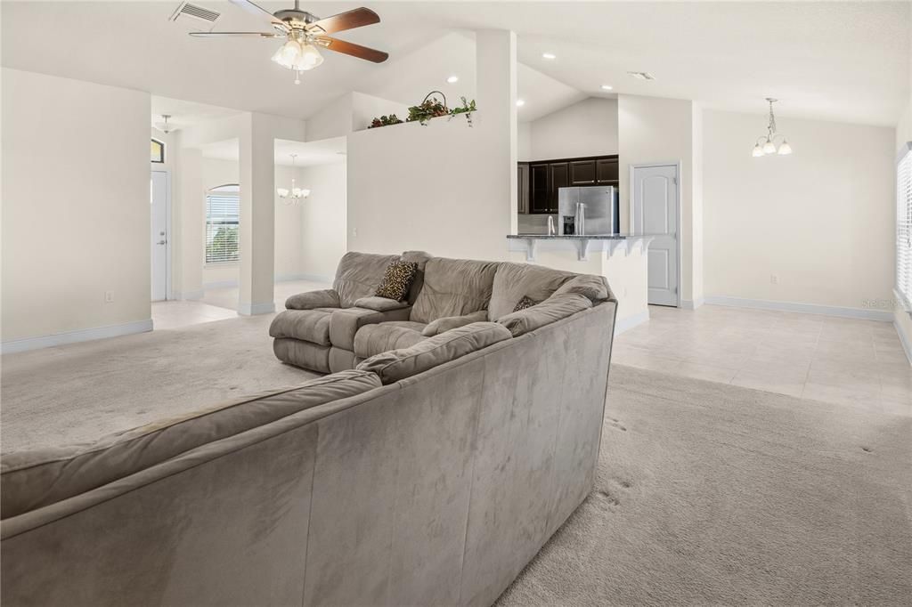 For Rent: $3,200 (3 beds, 2 baths, 1824 Square Feet)