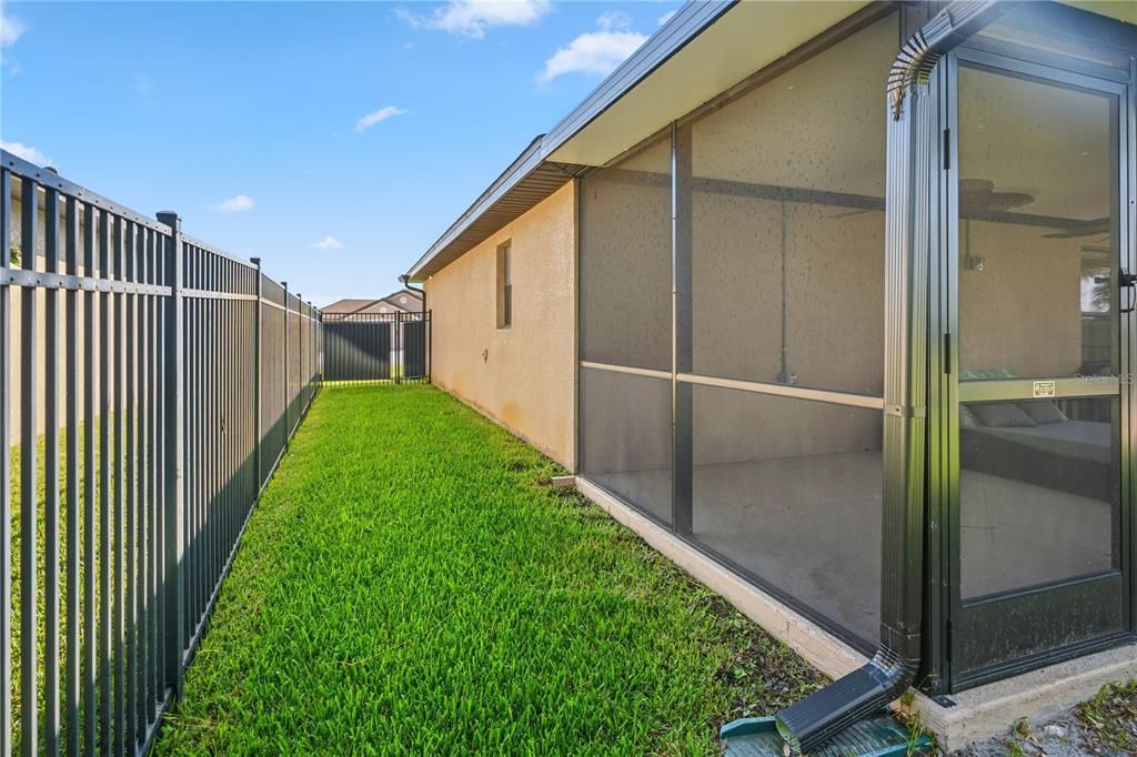 For Rent: $3,200 (3 beds, 2 baths, 1824 Square Feet)