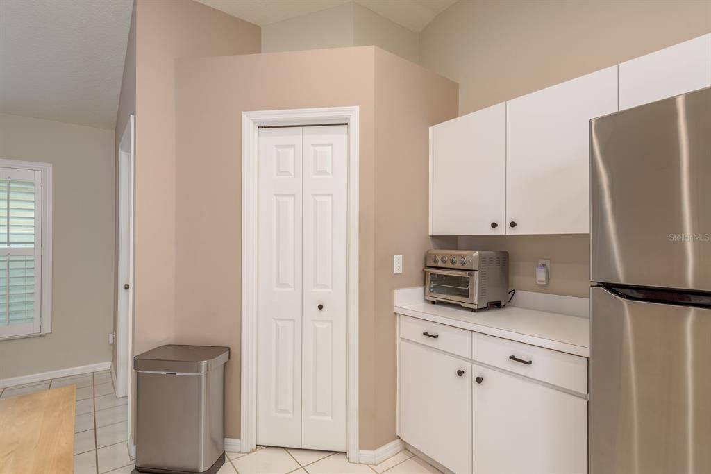 На продажу: $489,500 (4 спален, 2 ванн, 1745 Квадратных фут)