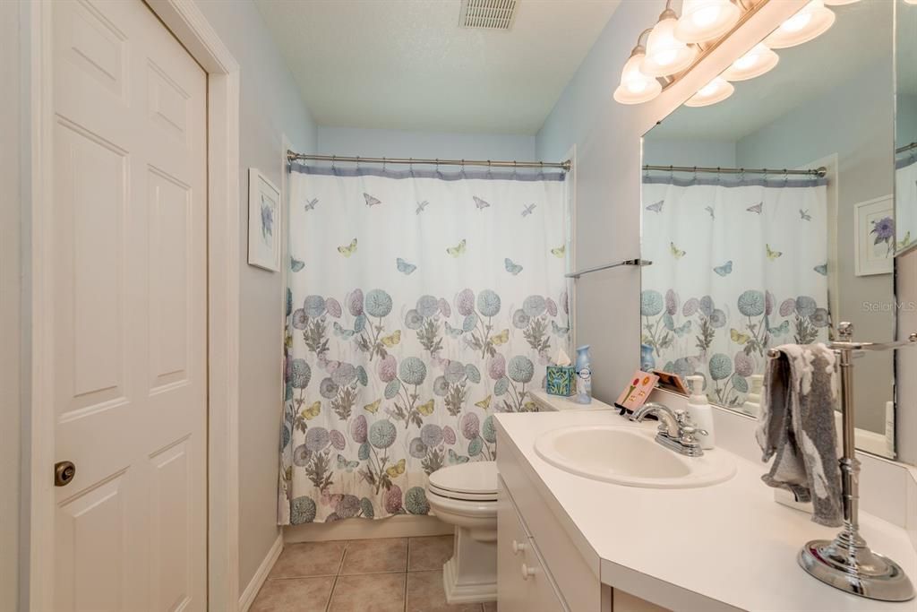 На продажу: $489,500 (4 спален, 2 ванн, 1745 Квадратных фут)