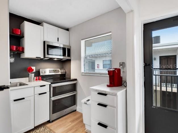 For Sale: $124,900 (2 beds, 2 baths, 910 Square Feet)