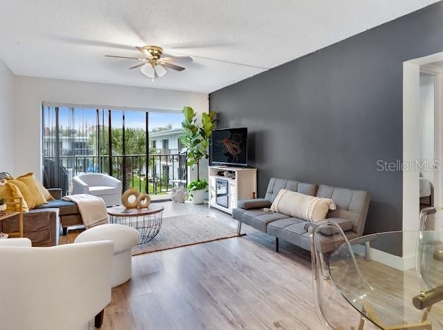 For Sale: $124,900 (2 beds, 2 baths, 910 Square Feet)