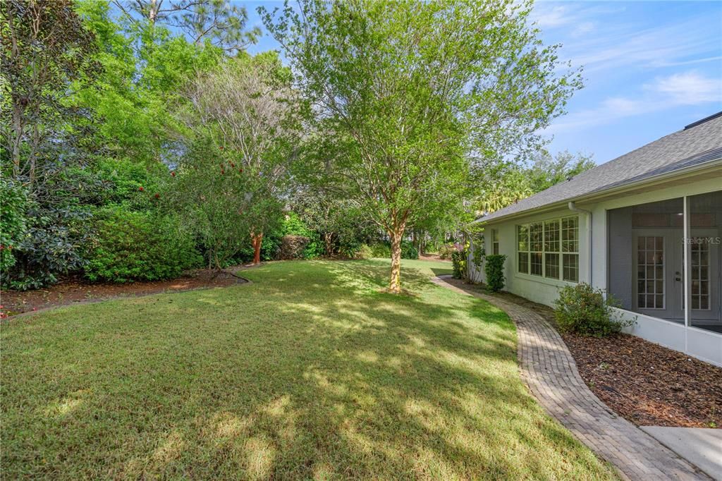 For Sale: $410,000 (3 beds, 2 baths, 2047 Square Feet)