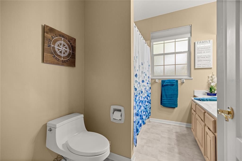 For Sale: $410,000 (3 beds, 2 baths, 2047 Square Feet)