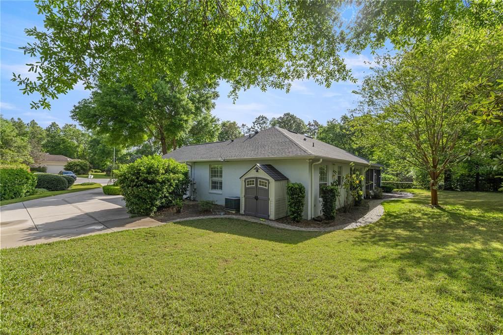 For Sale: $410,000 (3 beds, 2 baths, 2047 Square Feet)