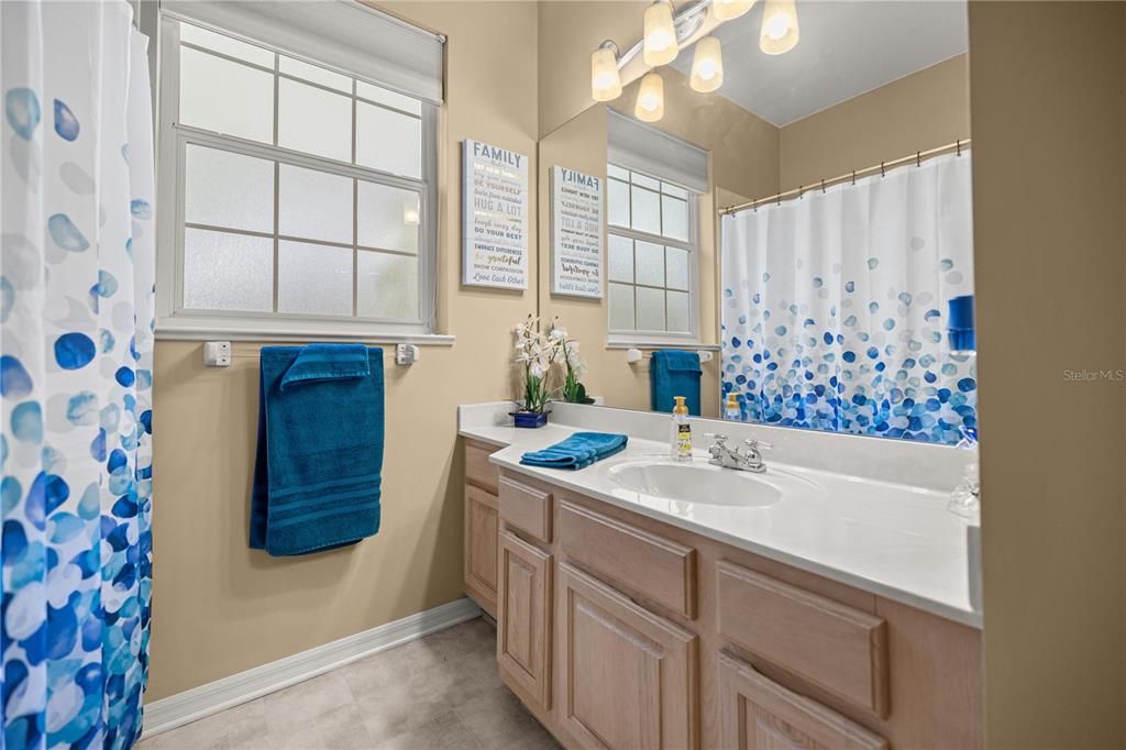 For Sale: $410,000 (3 beds, 2 baths, 2047 Square Feet)