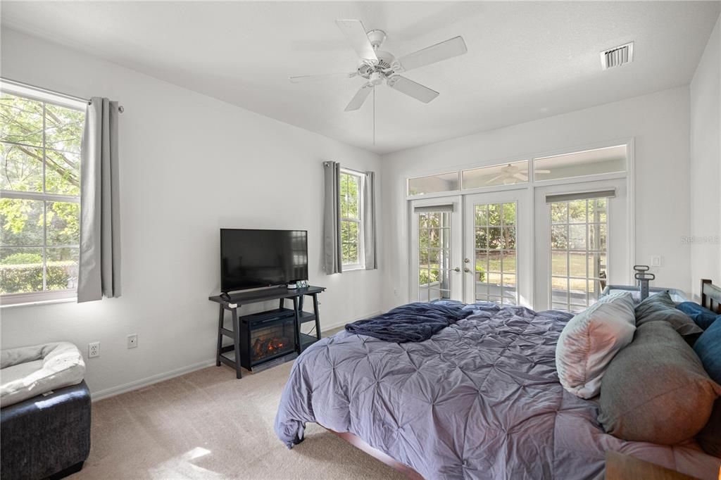 For Sale: $410,000 (3 beds, 2 baths, 2047 Square Feet)