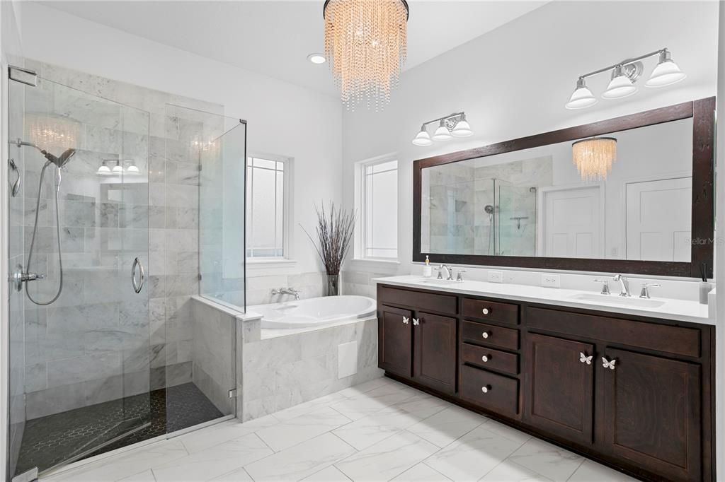 待售: $640,000 (5 贝兹, 3 浴室, 2912 平方英尺)