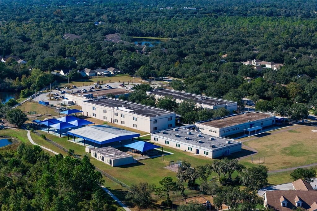 待售: $640,000 (5 贝兹, 3 浴室, 2912 平方英尺)