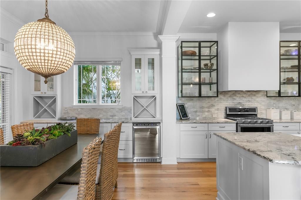 待售: $640,000 (5 贝兹, 3 浴室, 2912 平方英尺)