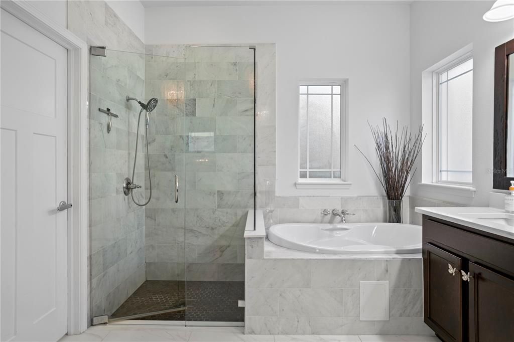 待售: $640,000 (5 贝兹, 3 浴室, 2912 平方英尺)