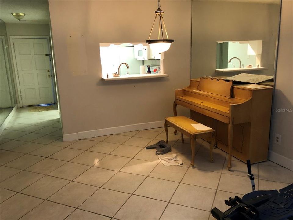 En Venta: $165,000 (2 camas, 2 baños, 1068 Pies cuadrados)