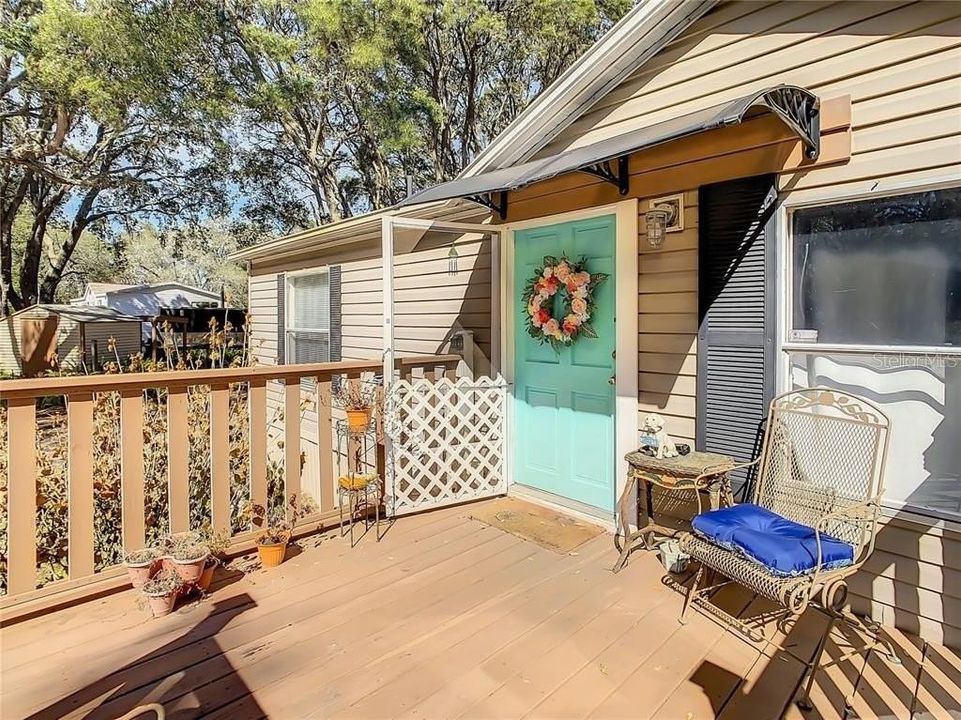 Recently Sold: $200,000 (3 beds, 2 baths, 1296 Square Feet)