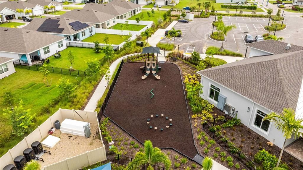 For Sale: $299,000 (2 beds, 2 baths, 1616 Square Feet)