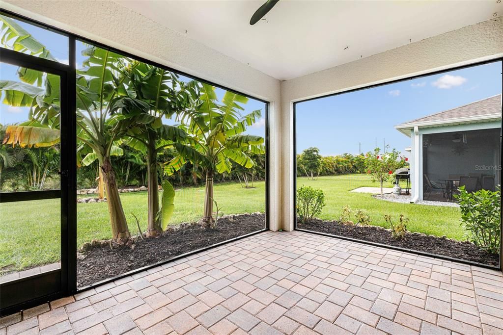 For Sale: $299,000 (2 beds, 2 baths, 1616 Square Feet)