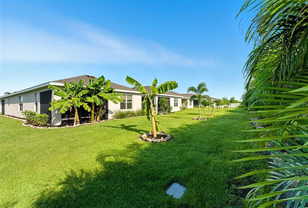 For Sale: $299,000 (2 beds, 2 baths, 1616 Square Feet)