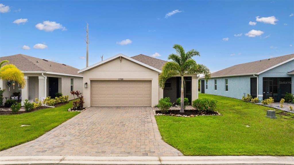 For Sale: $299,000 (2 beds, 2 baths, 1616 Square Feet)