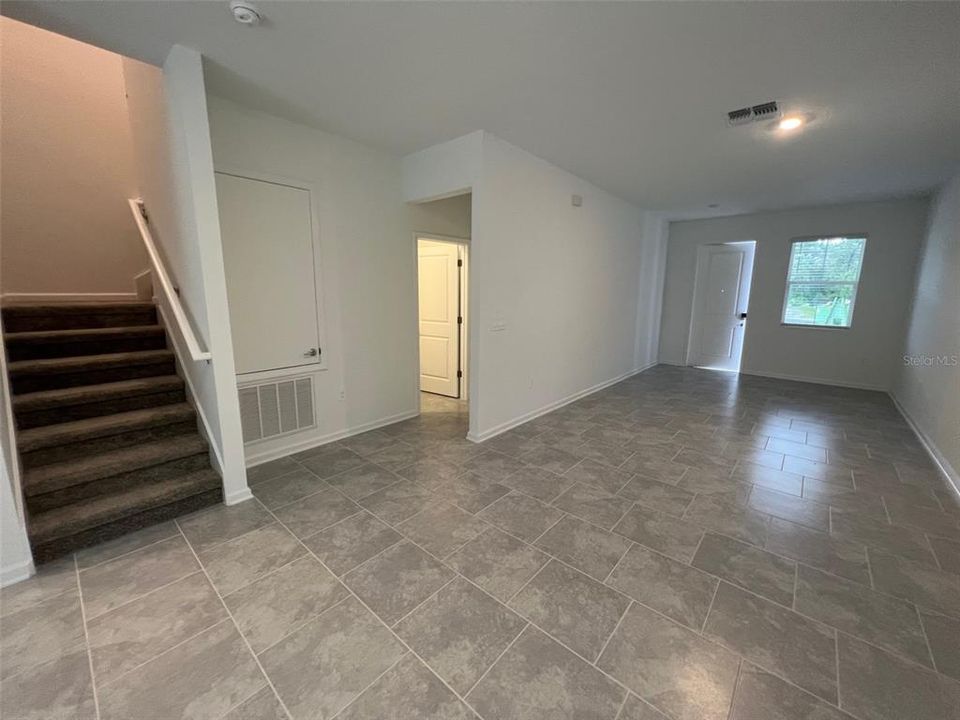 出租: $2,400 (3 贝兹, 2 浴室, 1848 平方英尺)