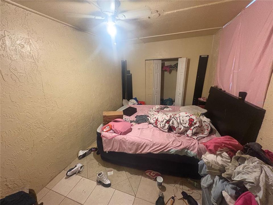 待售: $239,000 (5 贝兹, 3 浴室, 1521 平方英尺)