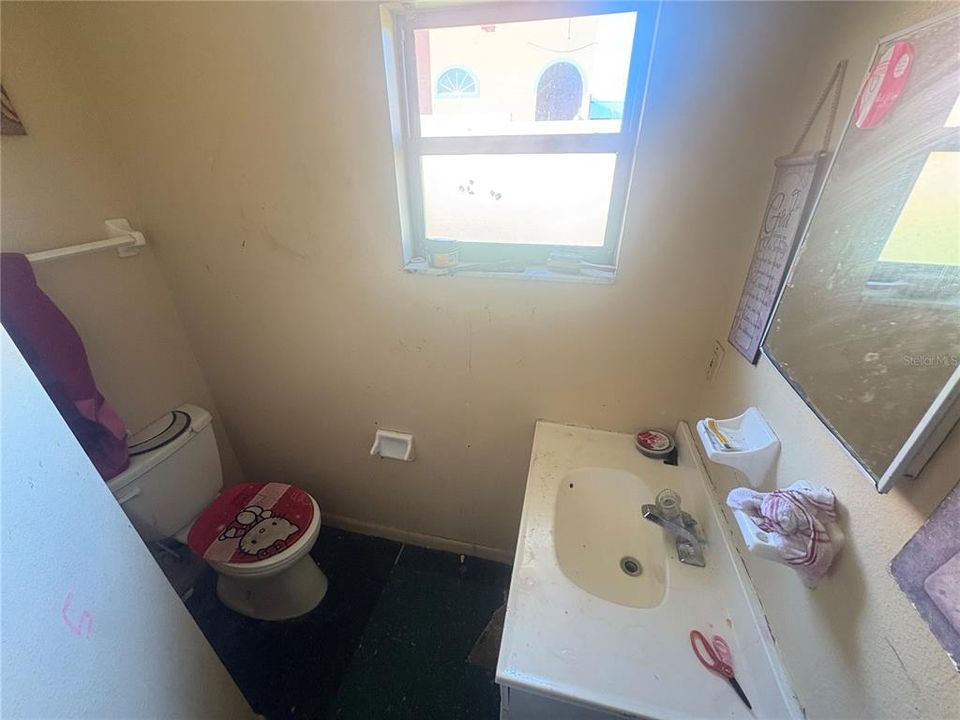 待售: $239,000 (5 贝兹, 3 浴室, 1521 平方英尺)