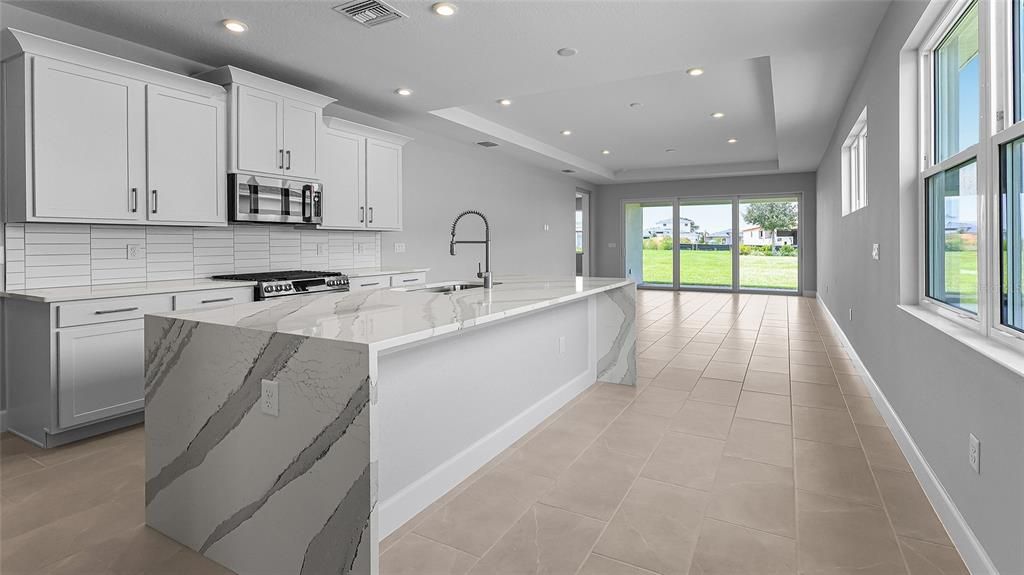 На продажу: $456,990 (3 спален, 2 ванн, 1724 Квадратных фут)