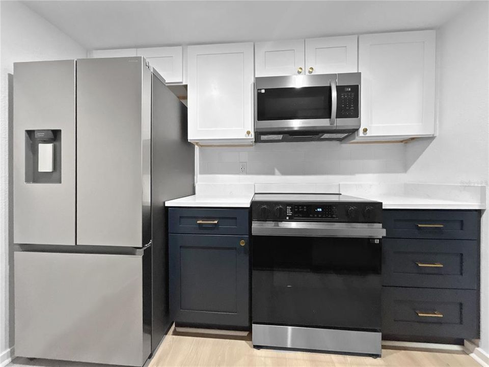 待售: $199,990 (3 贝兹, 2 浴室, 893 平方英尺)