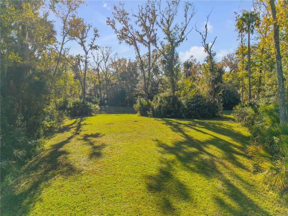 待售: $299,000 (2.66 acres)