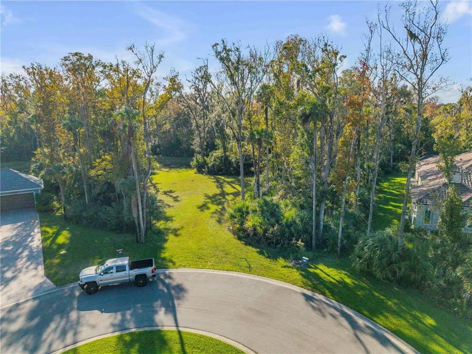 待售: $299,000 (2.66 acres)