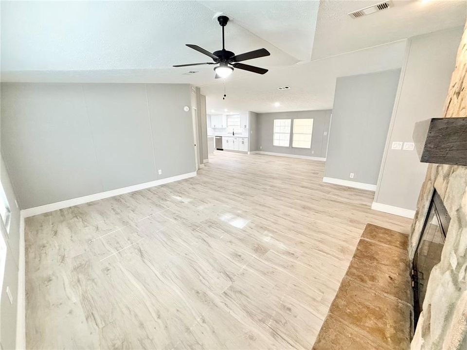 待售: $289,900 (3 贝兹, 2 浴室, 2280 平方英尺)