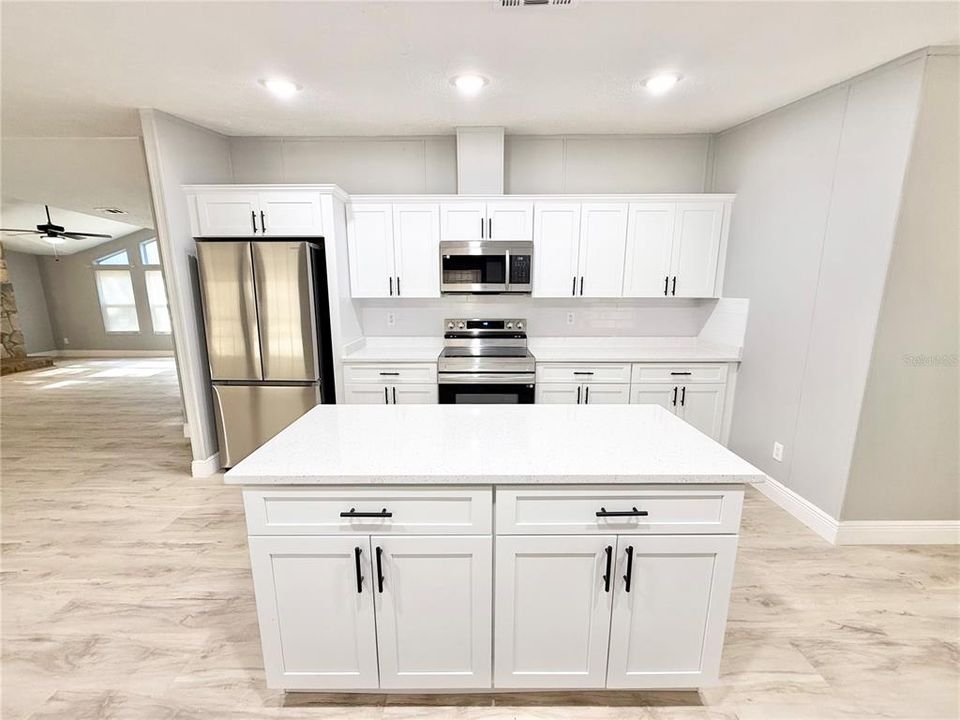 待售: $289,900 (3 贝兹, 2 浴室, 2280 平方英尺)