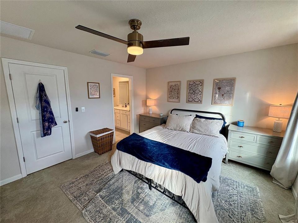 В аренду: $2,400 (3 спален, 2 ванн, 1431 Квадратных фут)